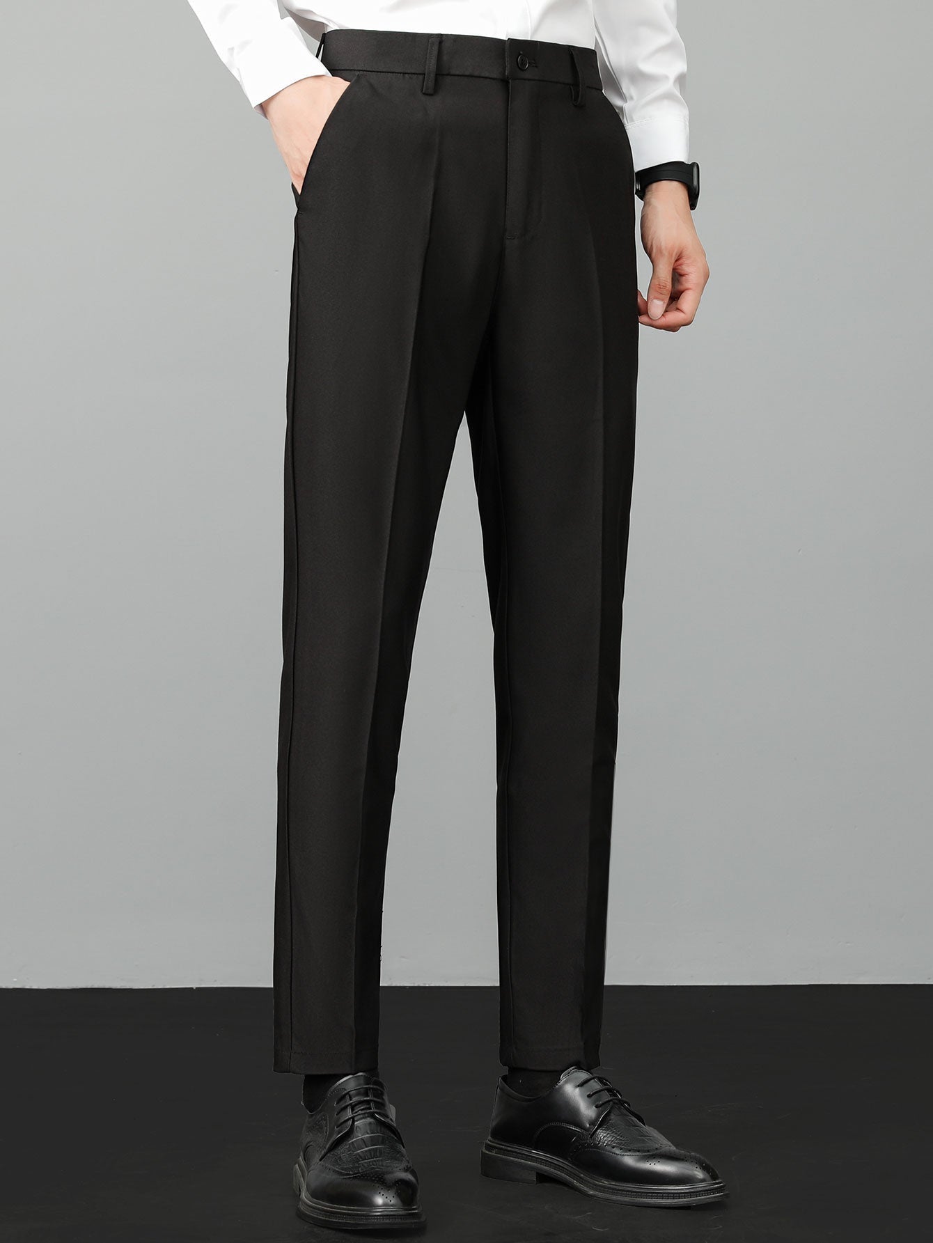 Contrast Trim Crew Neck Knit T-Shirt & Slim Fit Tapered Trousers