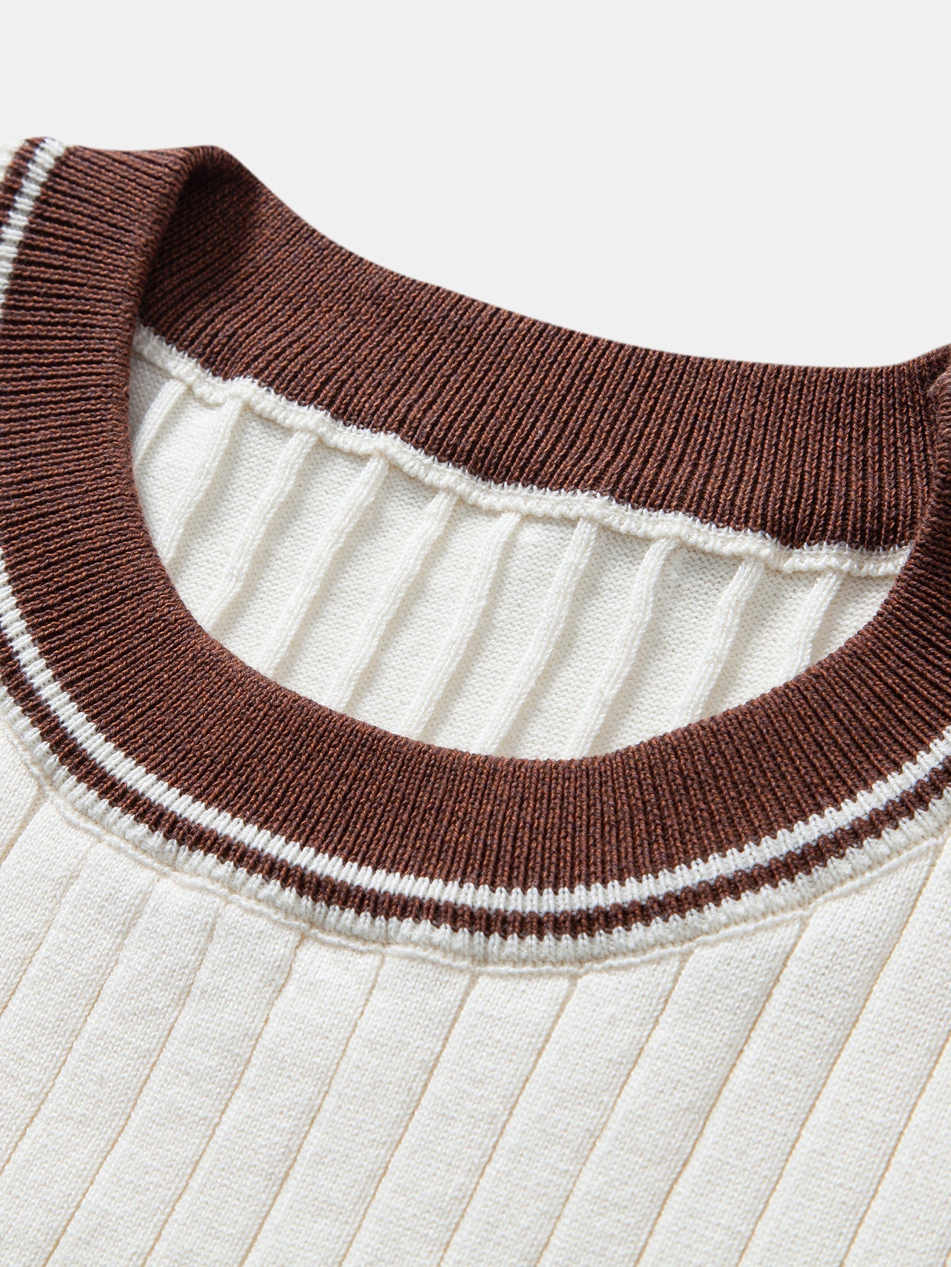 Contrast Trim Crew Neck Knit T-Shirt & Slim Fit Tapered Trousers
