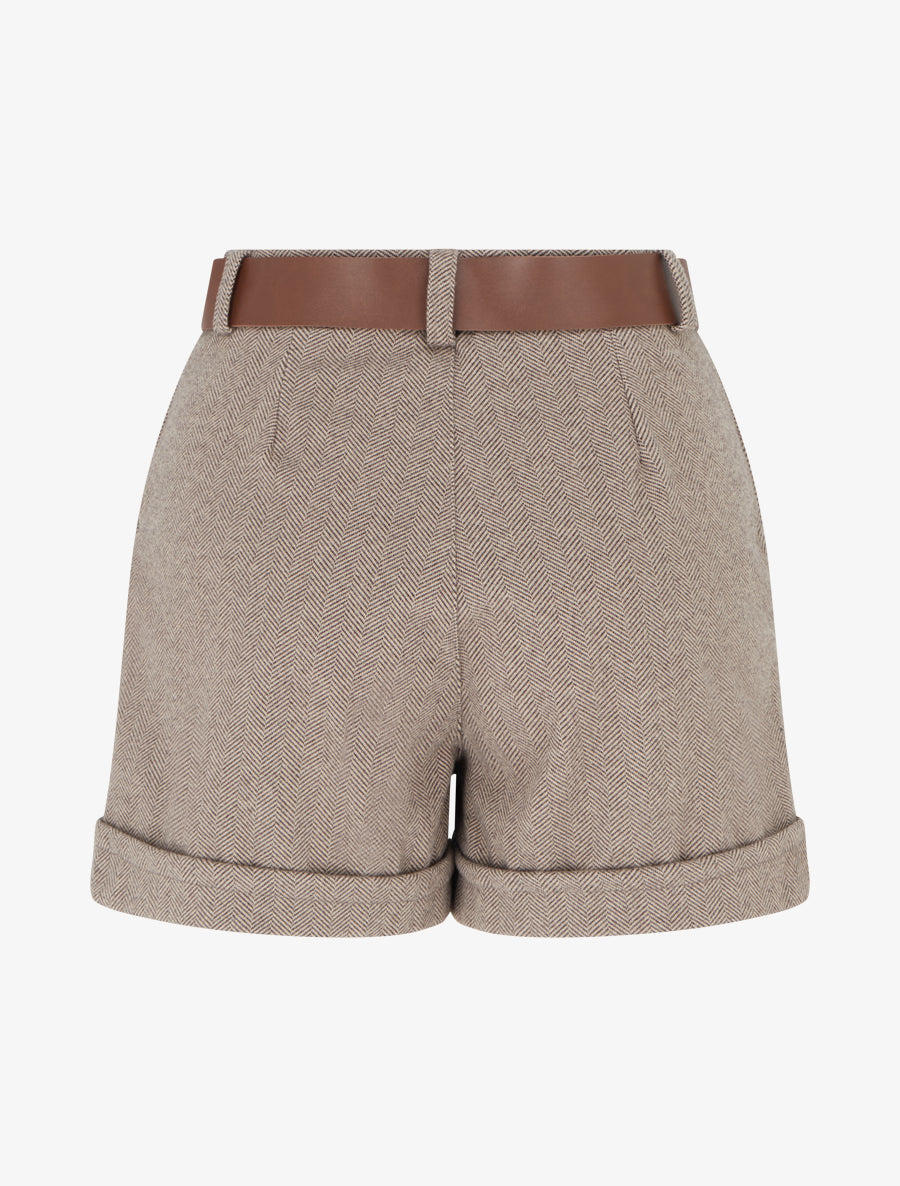 Short met omgeslagen pijpen en chevronprint. - Beige