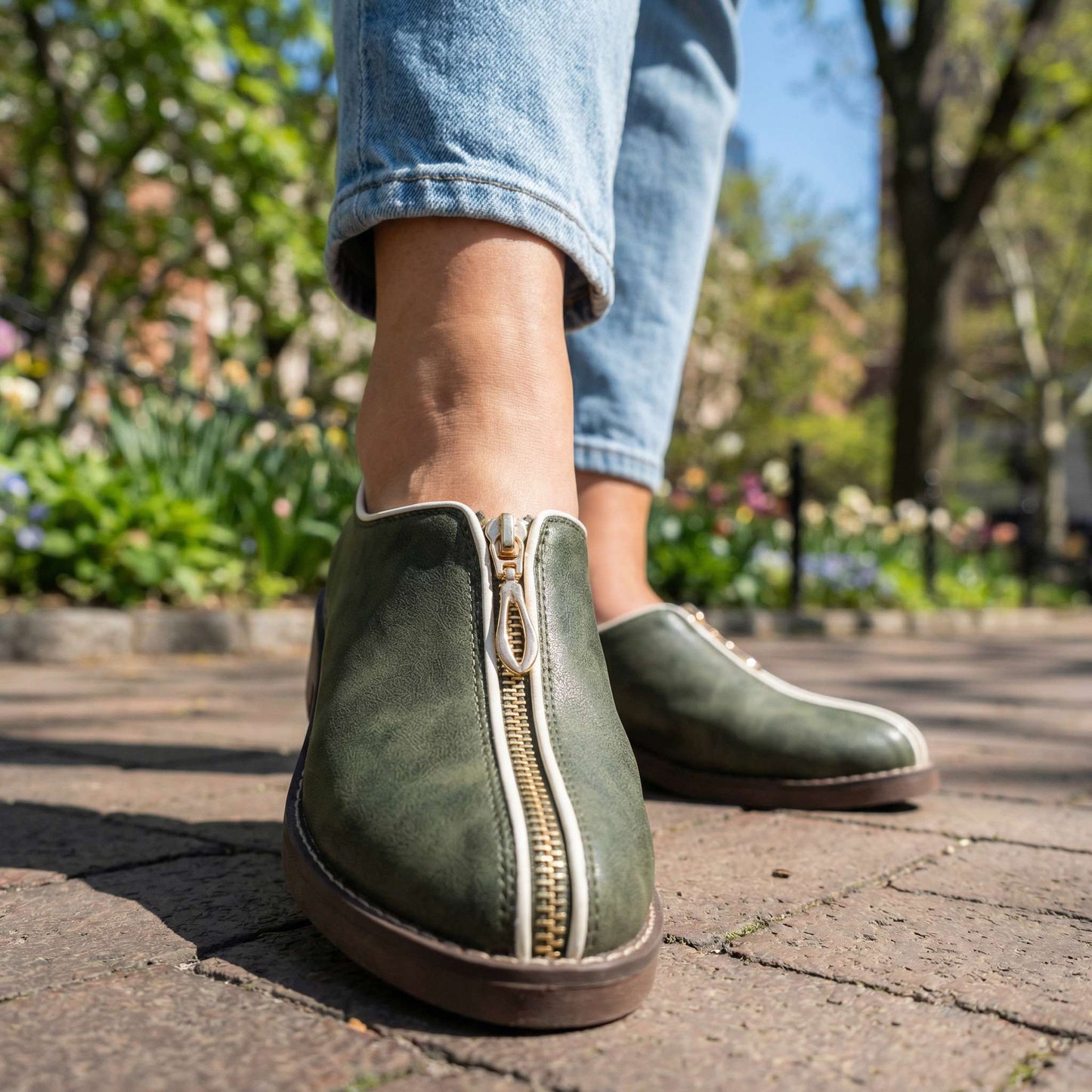 Larissa Low-Heel Zipper Shoes